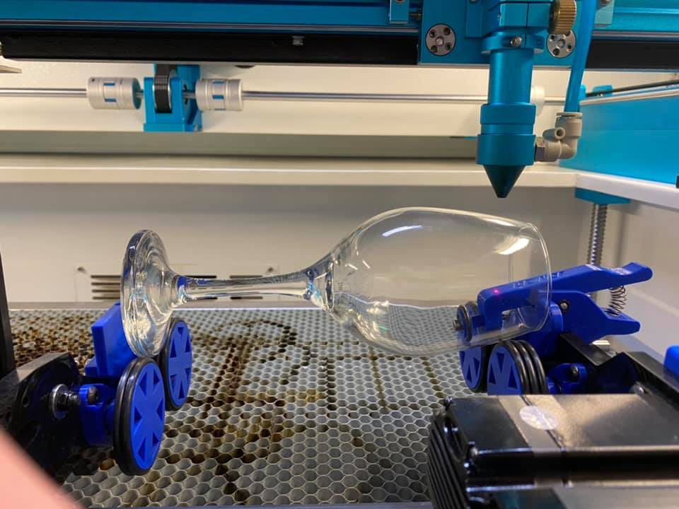 laser engraving machine about glass