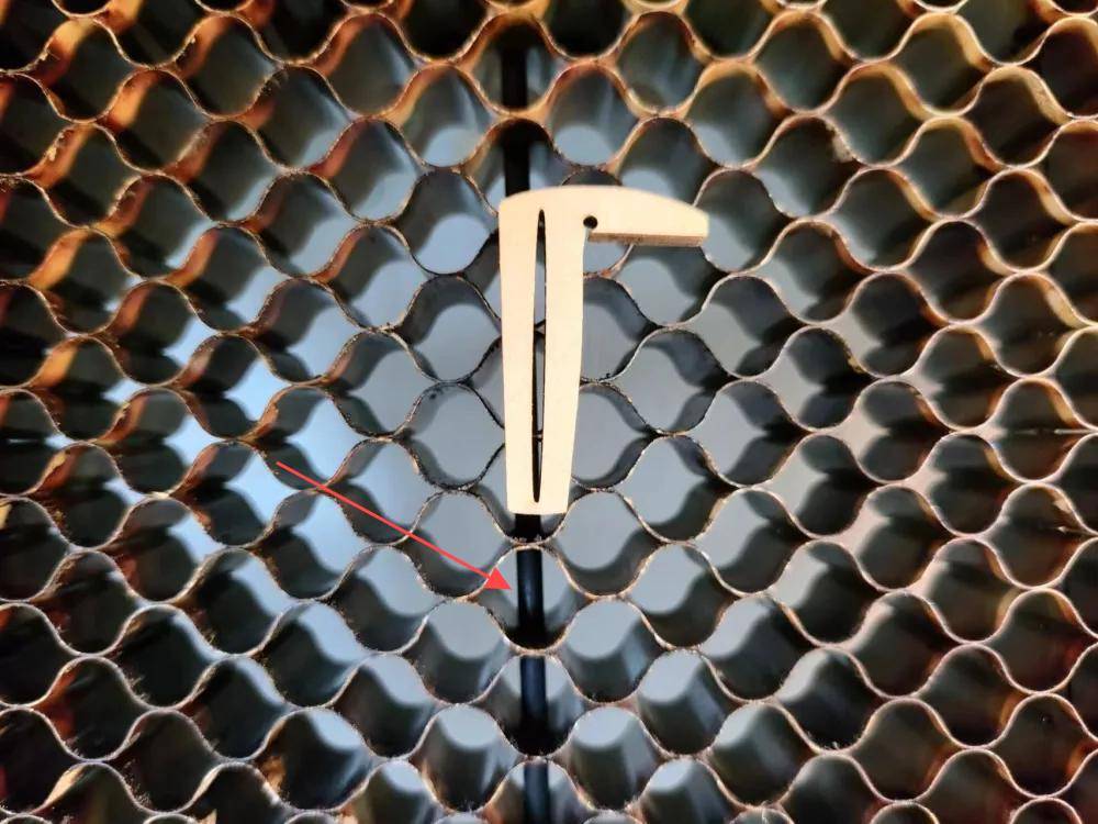 Tweezers to remove debris 3