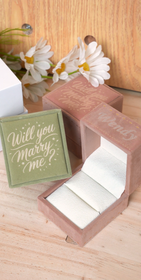 Laser engraved flannel ring box